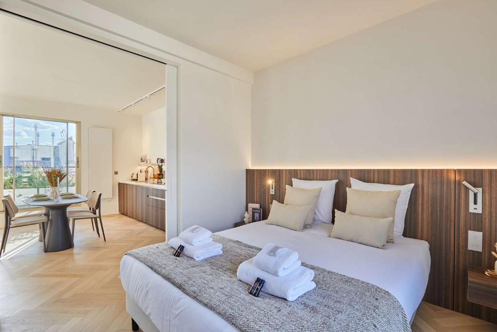 Penthouse with view of the Eiffel Tower-Faubourg - 3