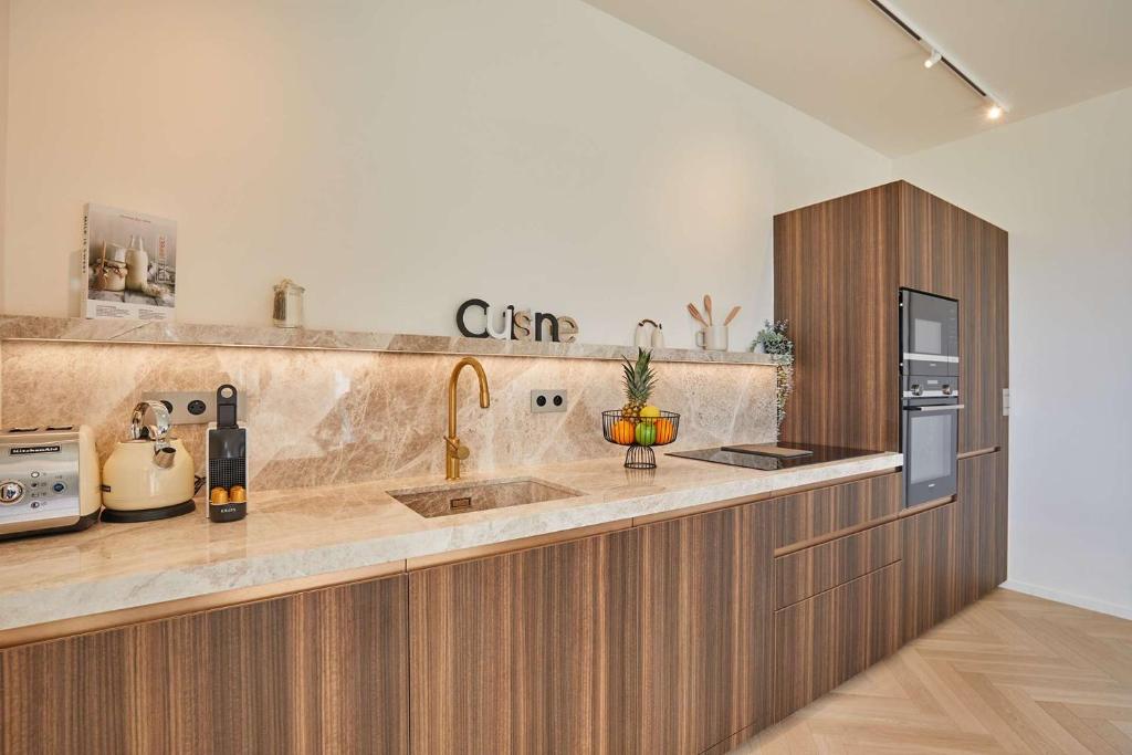 Penthouse with view of the Eiffel Tower-Faubourg - 5