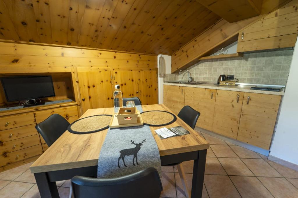 Wood Apartment - 3