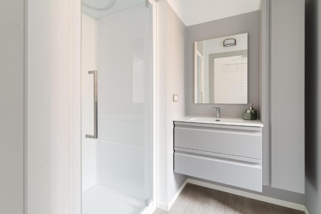 GuestHost - Modern Apartment Milano Precotto - 3