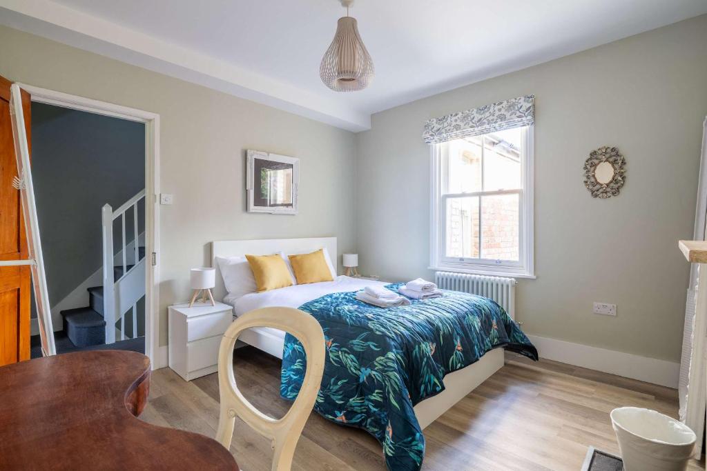 Flat 143C Iffley Road by CheckInCheckOut, Oxford