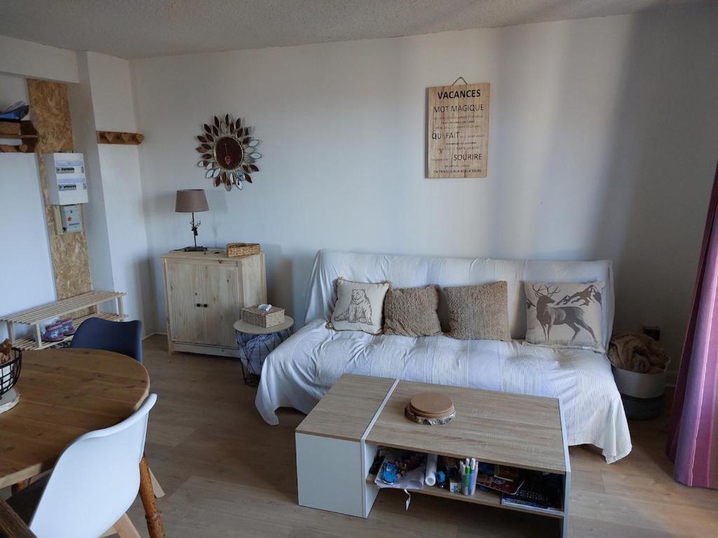 Beau duplex 40M2- 2 Chambres- 2 lits-2 balcons - 3