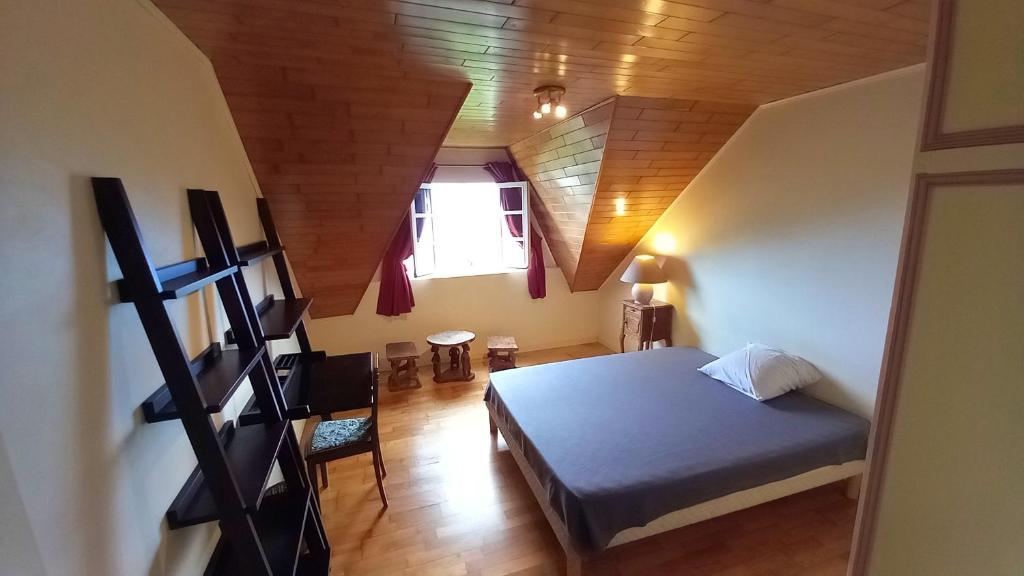 Chez Dominique, La Possession