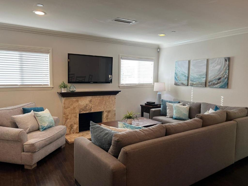 Destination #12, Anaheim