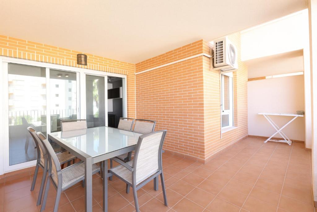 Tu refugio en Canet, piscina, parking y playa - 4