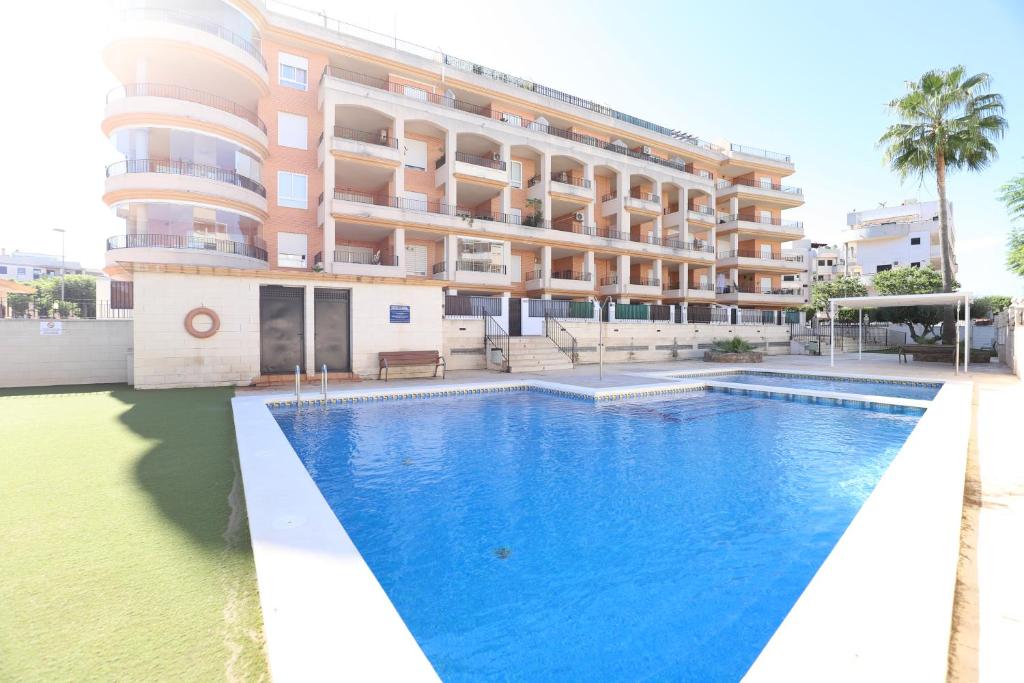 Tu refugio en Canet, piscina, parking y playa - 2