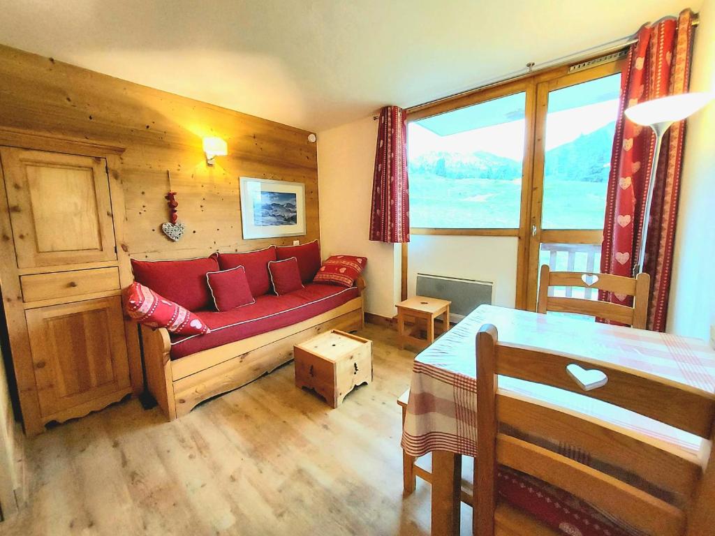 Studio-cabine rénové, balcon sud, pieds des pistes, 4 pers, Plagne Villages - 2