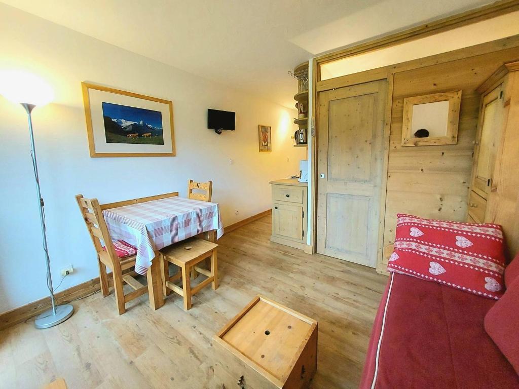 Studio-cabine rénové, balcon sud, pieds des pistes, 4 pers, Plagne Villages - 3