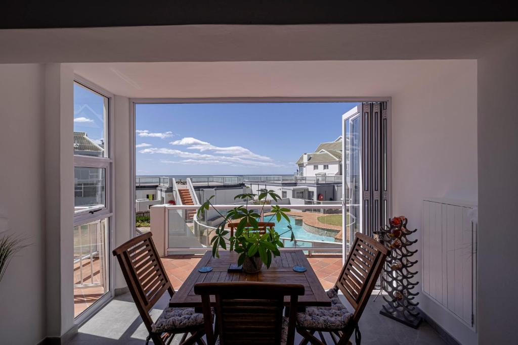 Ocean Breeze, Summerstrand