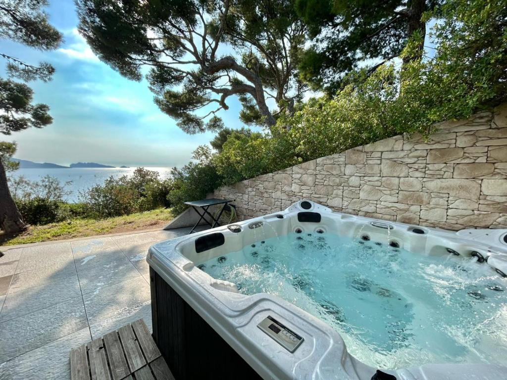 Villa Kennedy Corniche Vue exceptionnelle Jacuzzi Parking privé RoucasBlanc - 5