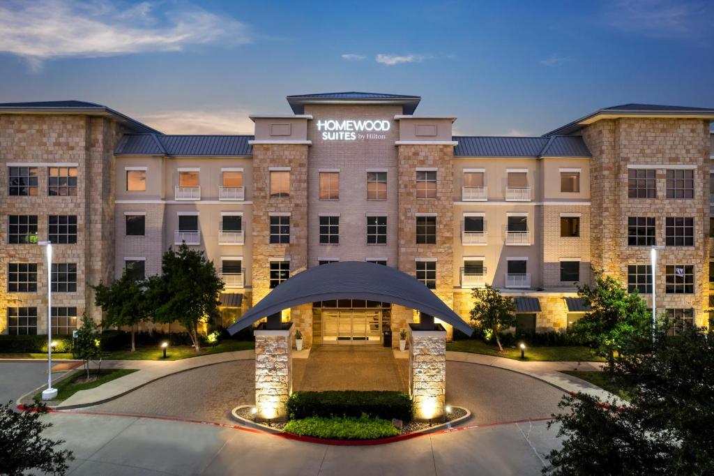 ホームウッド スイーツ バイ ヒルトン ダラス フリスコ (Homewood Suites by Hilton Dallas-Frisco) 外観