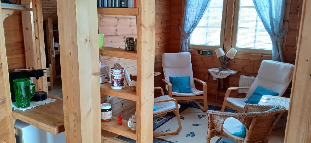 Shared lounge/TV area