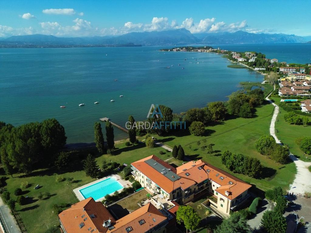 Lisbona Apartment - Terrazza Vista Lago a Sirmione - 2