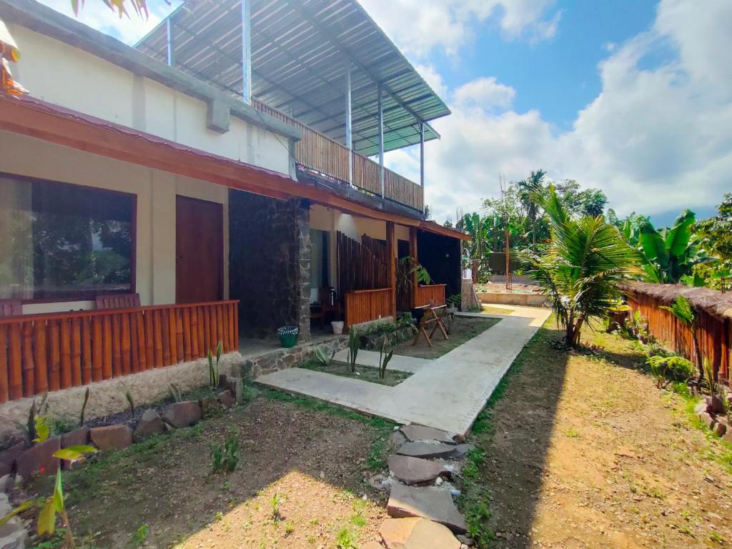 Aleisya Tetebatu, Tetebatu