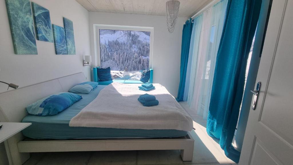 Blue Mountain Suite - 2