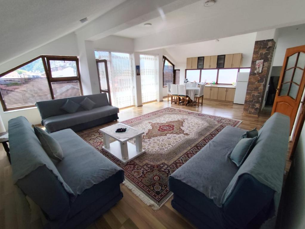 White Apartment, Prizren