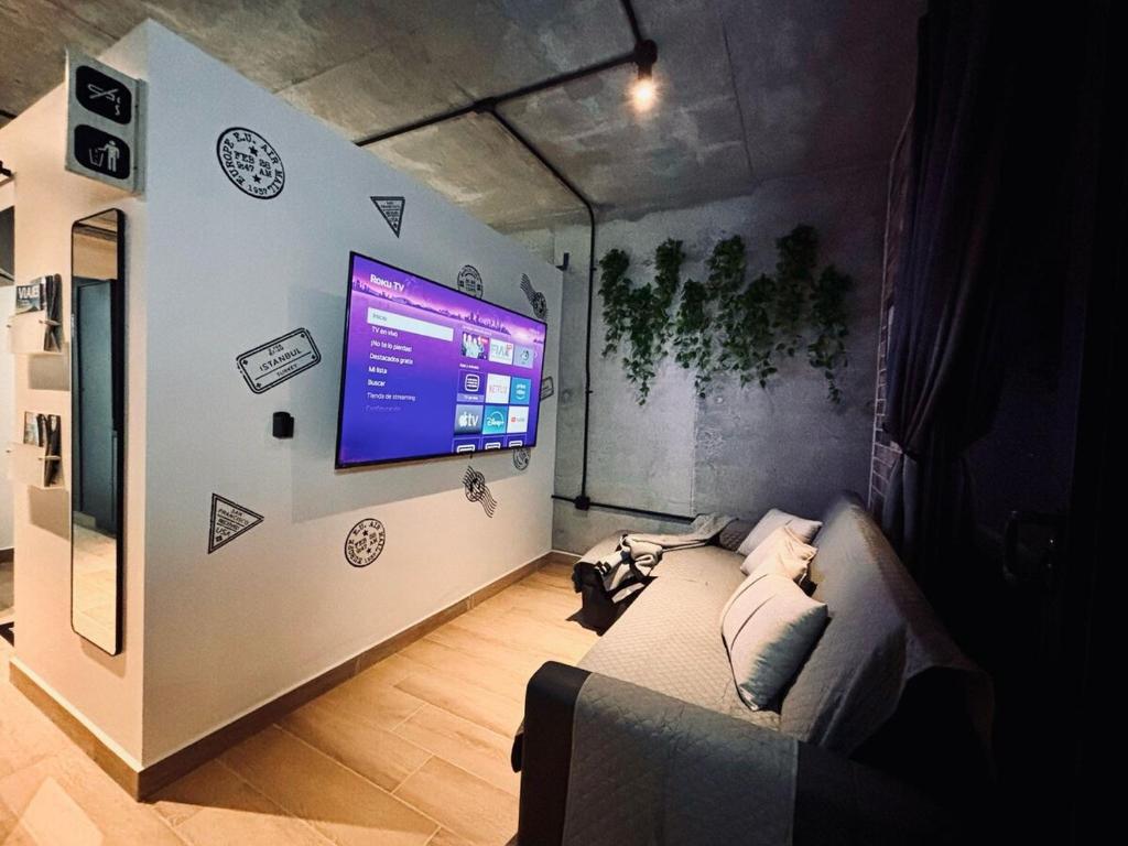 Travel VIP Lounge Themed Stay with Private Parking - 2
