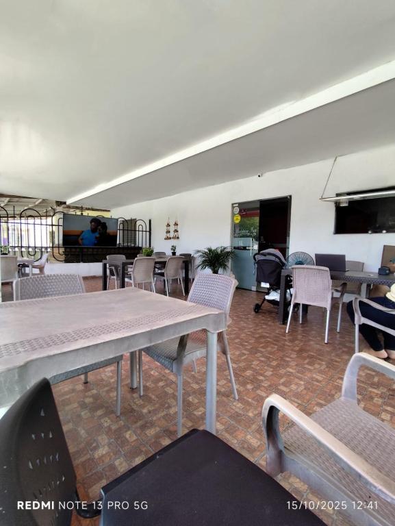 Hotel Madeleine Inn Sede Sur - 2