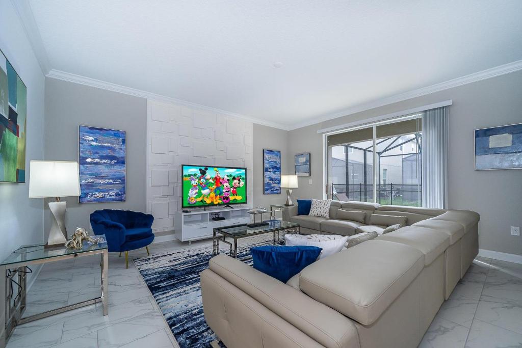 4176SS STOREY LAKE VILLA WITH PRIVATE POOL, Kissimmee