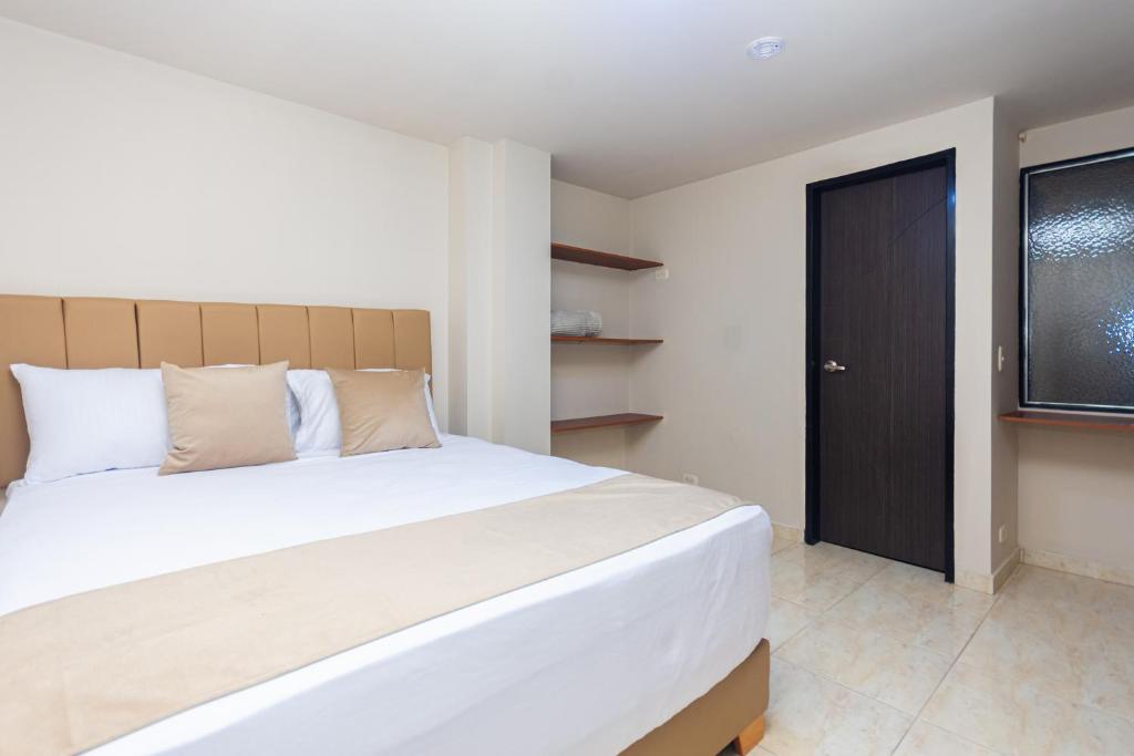 Hotel Bossanova - 4