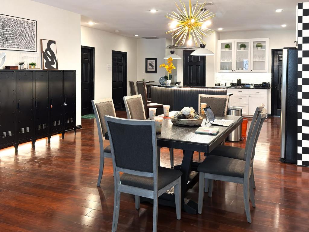 Bishop Hostel, Dallas