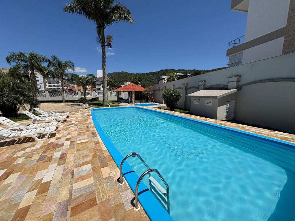 cód 154 - Excelente apartamento á apenas 200m do mar!, Governador Celso Ramos