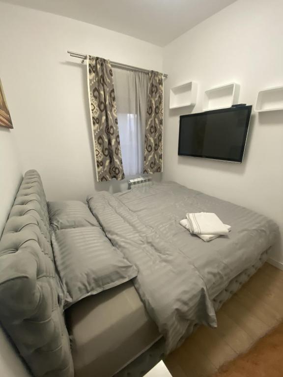 Apartman 601, Surčin