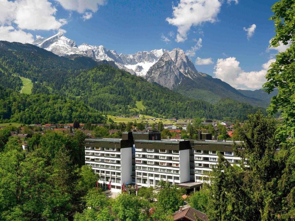 โรงแรมเมอร์เคียว การ์มิช พาร์เทนเคียร์เชิน (Mercure Hotel Garmisch Partenkirchen)