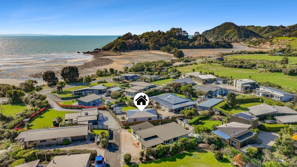 Penguin Cottage, Tarakohe