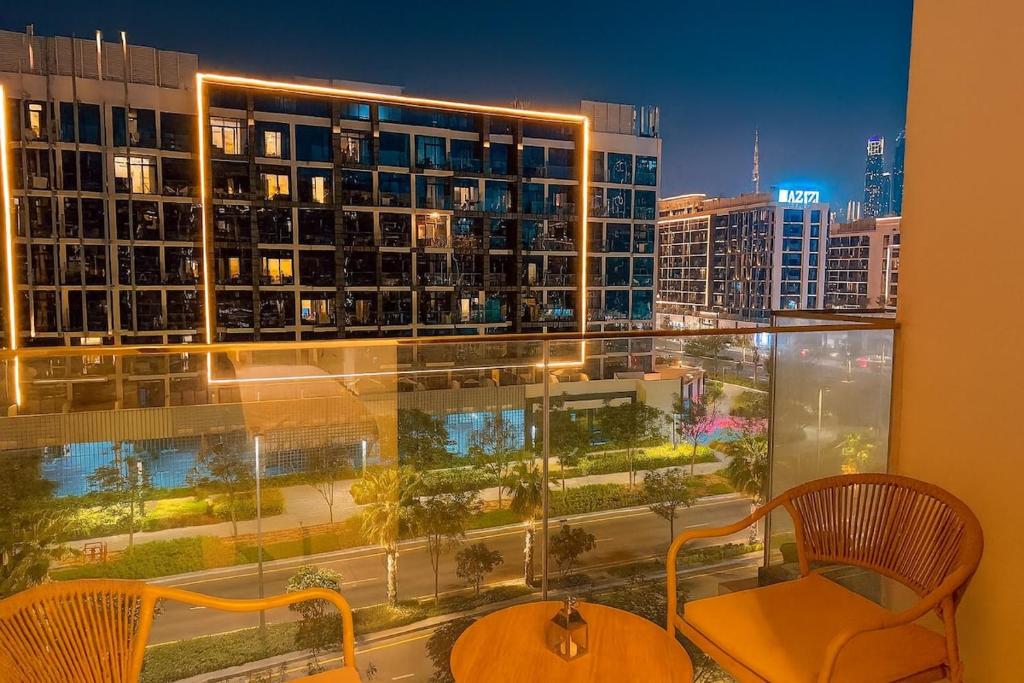 Luxury Chic Studio in Azizi Riviera-Cozy & Elegant, 10 minutes from Downtown Dubai, Dubai