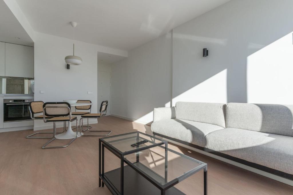 Bright with views -2Beds 1Bath- Bernabéu - 4