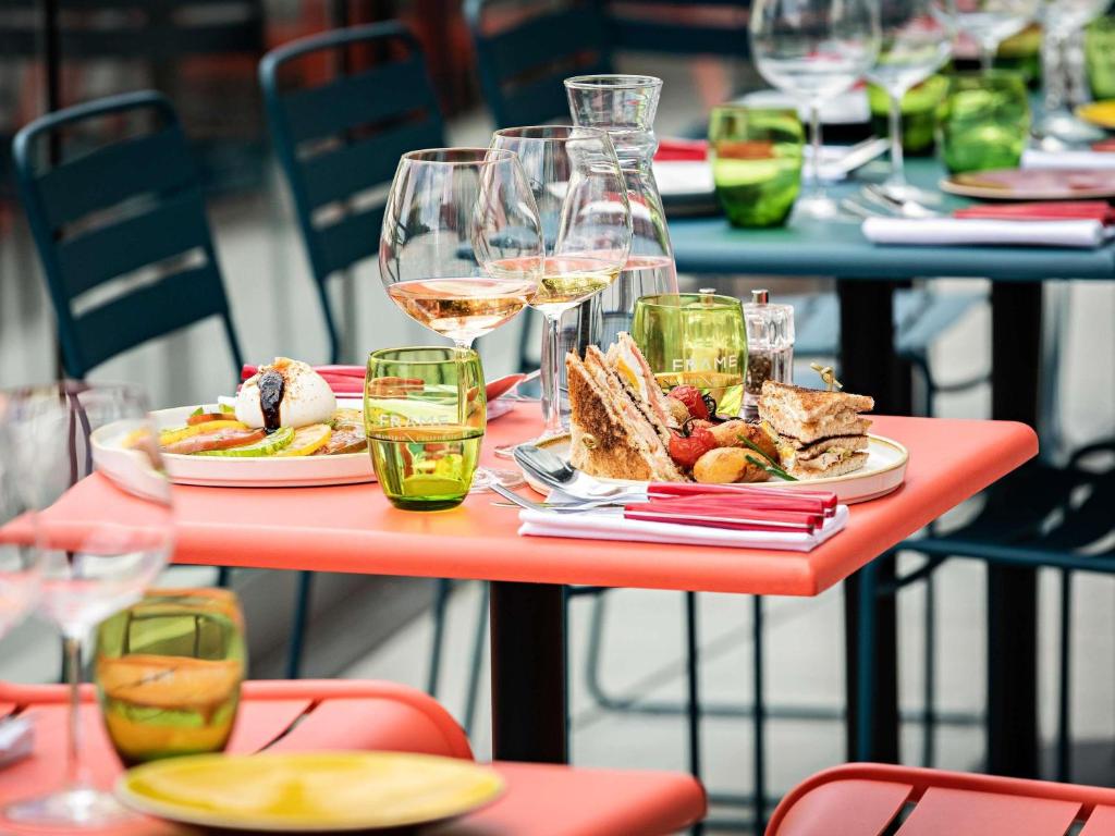 อาหารและเครื่องดื่ม