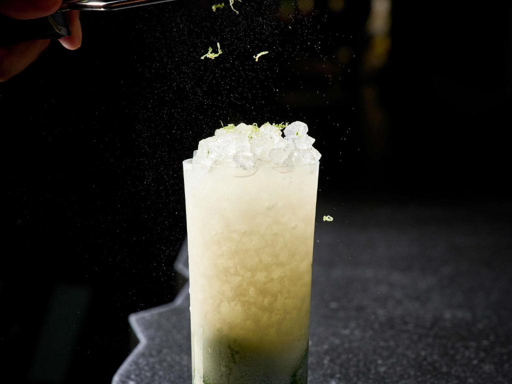 Bar/lounge