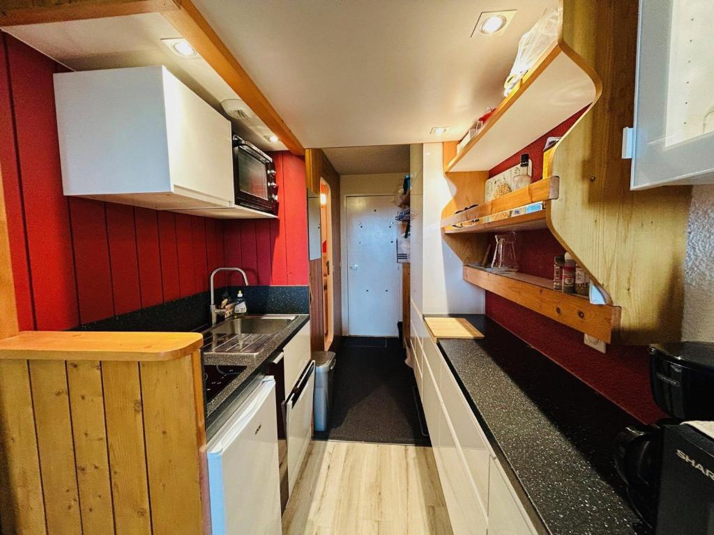 Studio cabine au pied des pistes avec balcon - FR-1-346-593 - 3