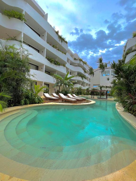 Tulum Getaway with Jacuzzi & Pools - 3