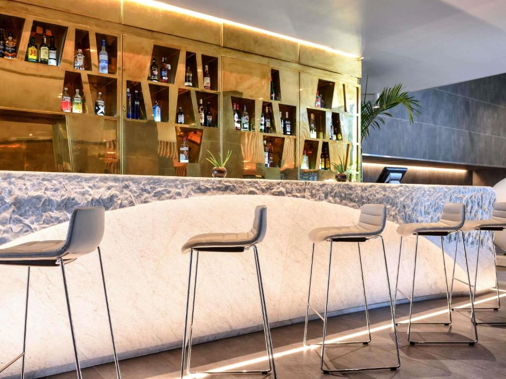 Bar/lounge