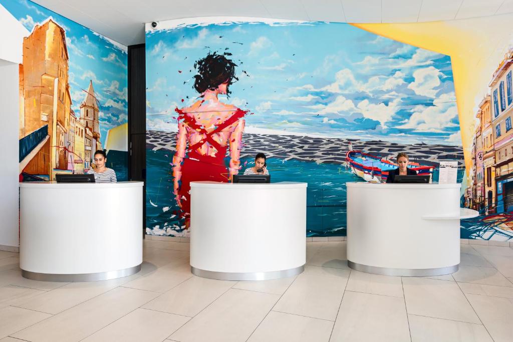 Golden Tulip Marseille Euromed photo