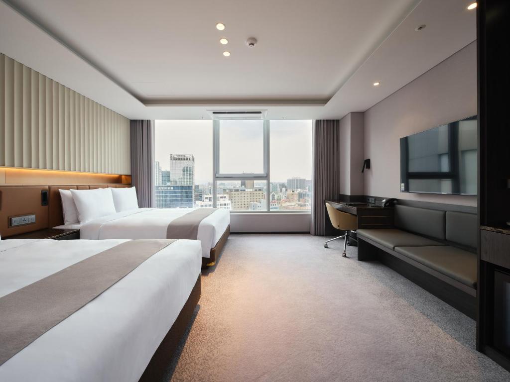 Stanford Hotel Myeongdong