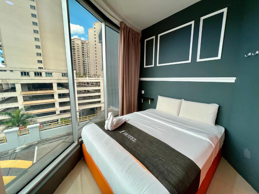 1 Hotel Kuchai Lama
