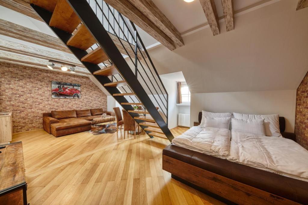 Ultimate Group Getaway - Three of Everything!, Bratislava