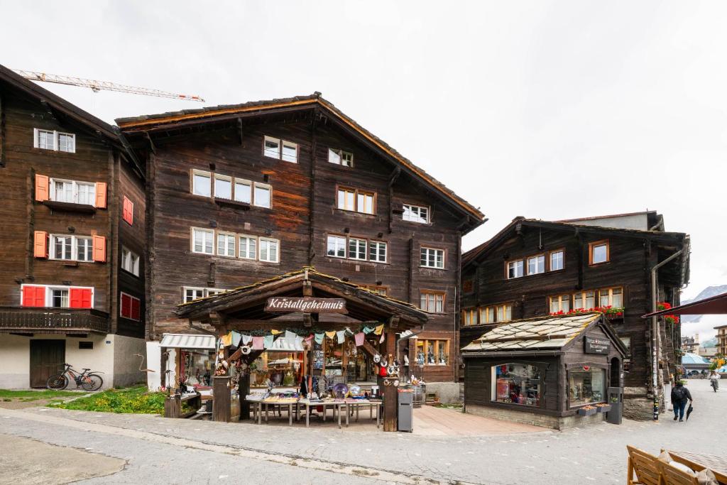 The Maisonette, the luxury edition in the center by Inspiring Places Zermatt - 2