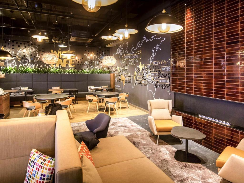 Novotel Poznan Centrum ラウンジ