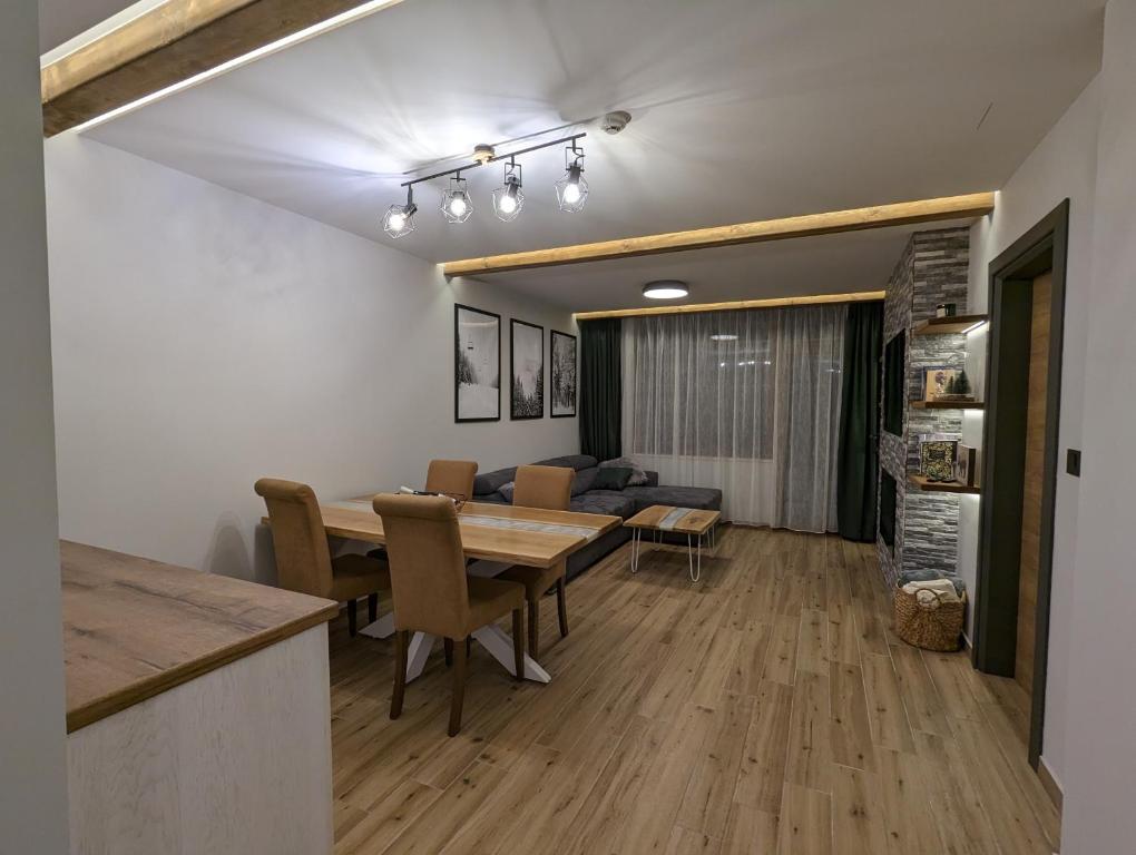 Pine & Wine Bathtub Apartment, Pamporovo