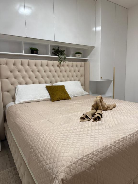 Mo- Luxury Apartment - 4