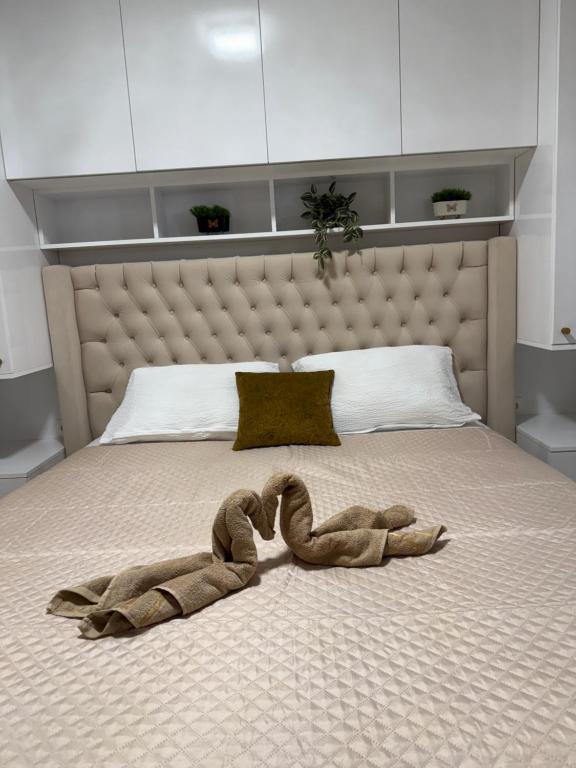 Mo- Luxury Apartment - 2