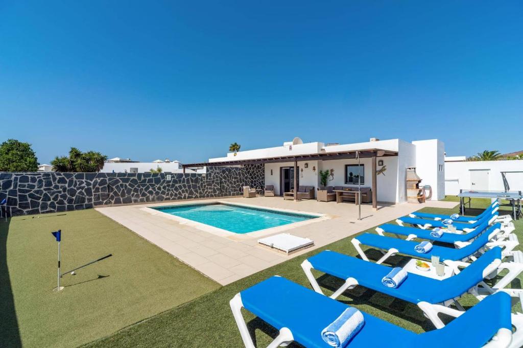 Villa Irache by Villa Plus - 3