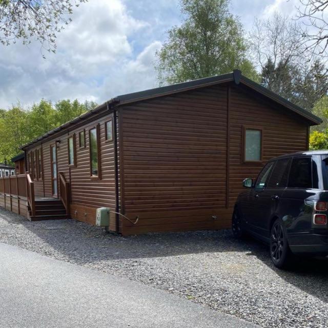Hot tub lodge exterior at Windermere