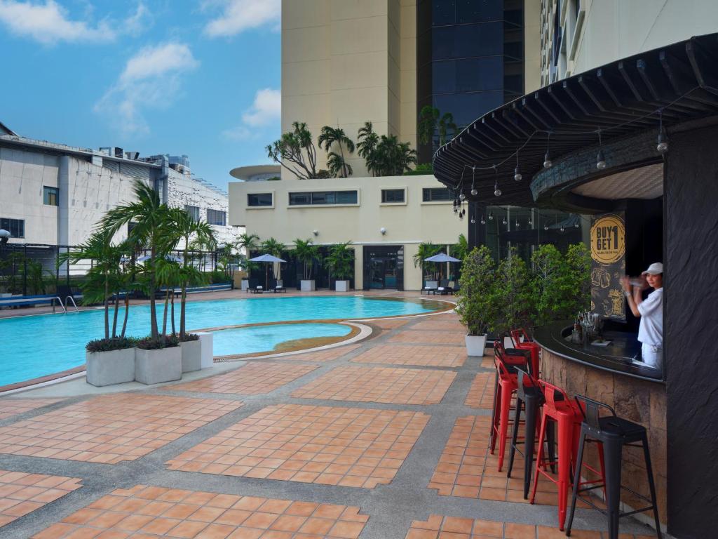 Swimming pool