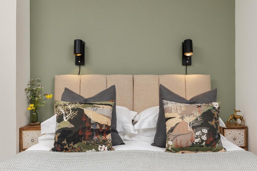 Chalet Le Faon - central Morzine, sleeps 9 - 3