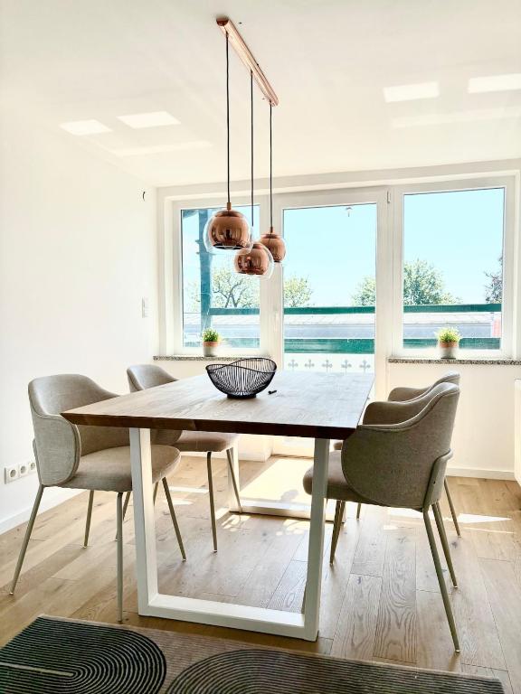 Lake view, central, terrace, Niederdorla